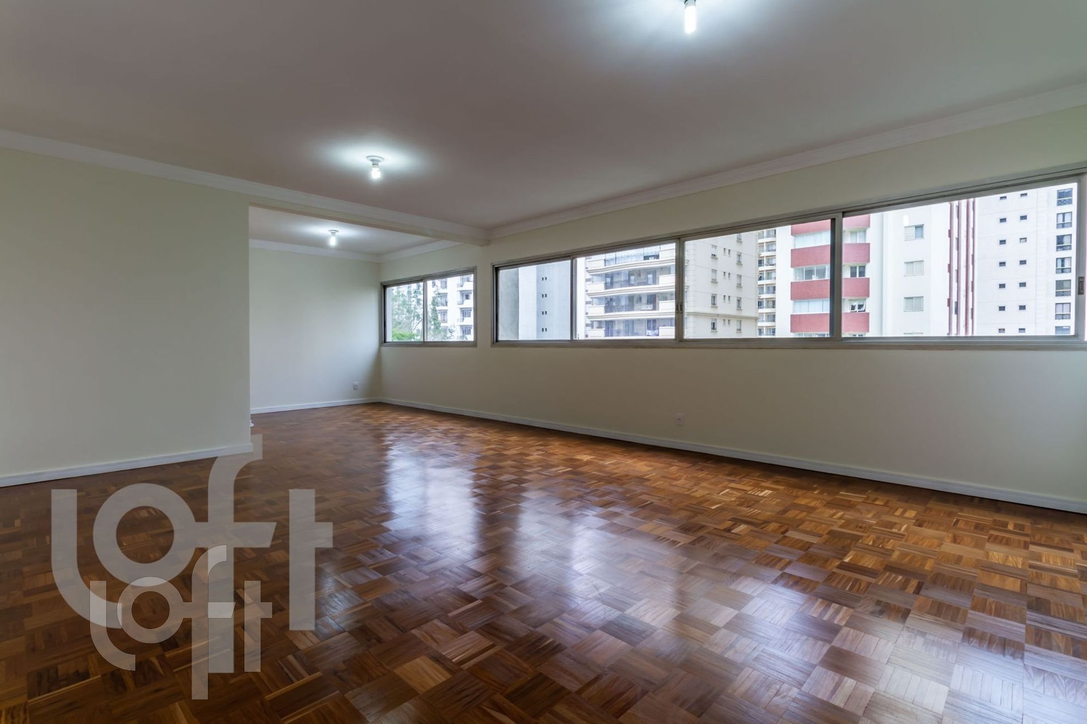 Apartamento à venda com 3 quartos, 110m² - Foto 1