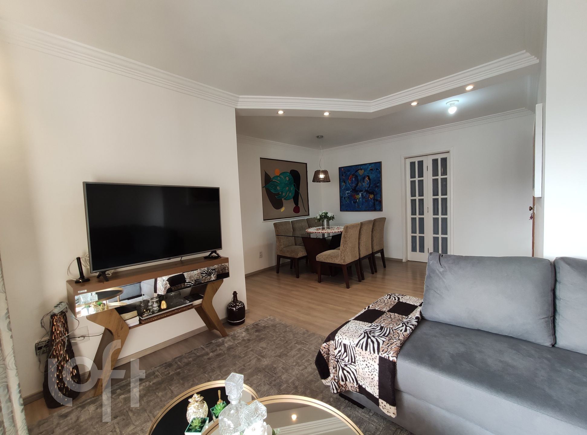 Apartamento à venda com 3 quartos, 93m² - Foto 1