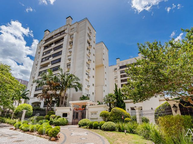 Apartamento com 235m², 3 dormitórios, 1 suíte, 3 vagas, Higienópolis em Porto Alegre