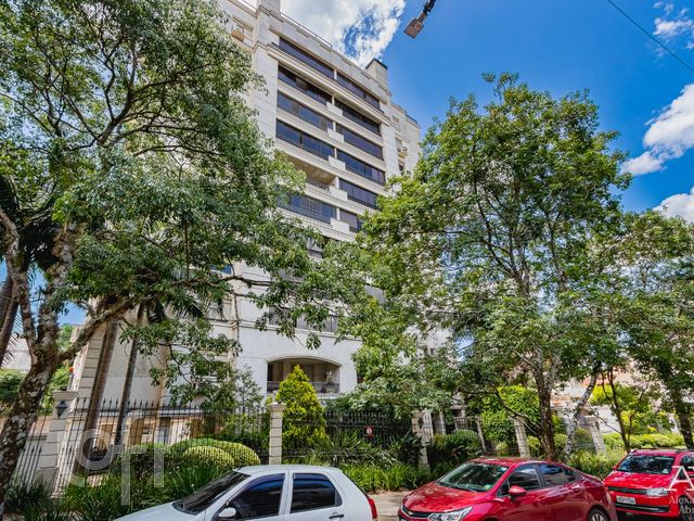 Apartamento com 235m², 3 dormitórios, 1 suíte, 3 vagas, Higienópolis em Porto Alegre