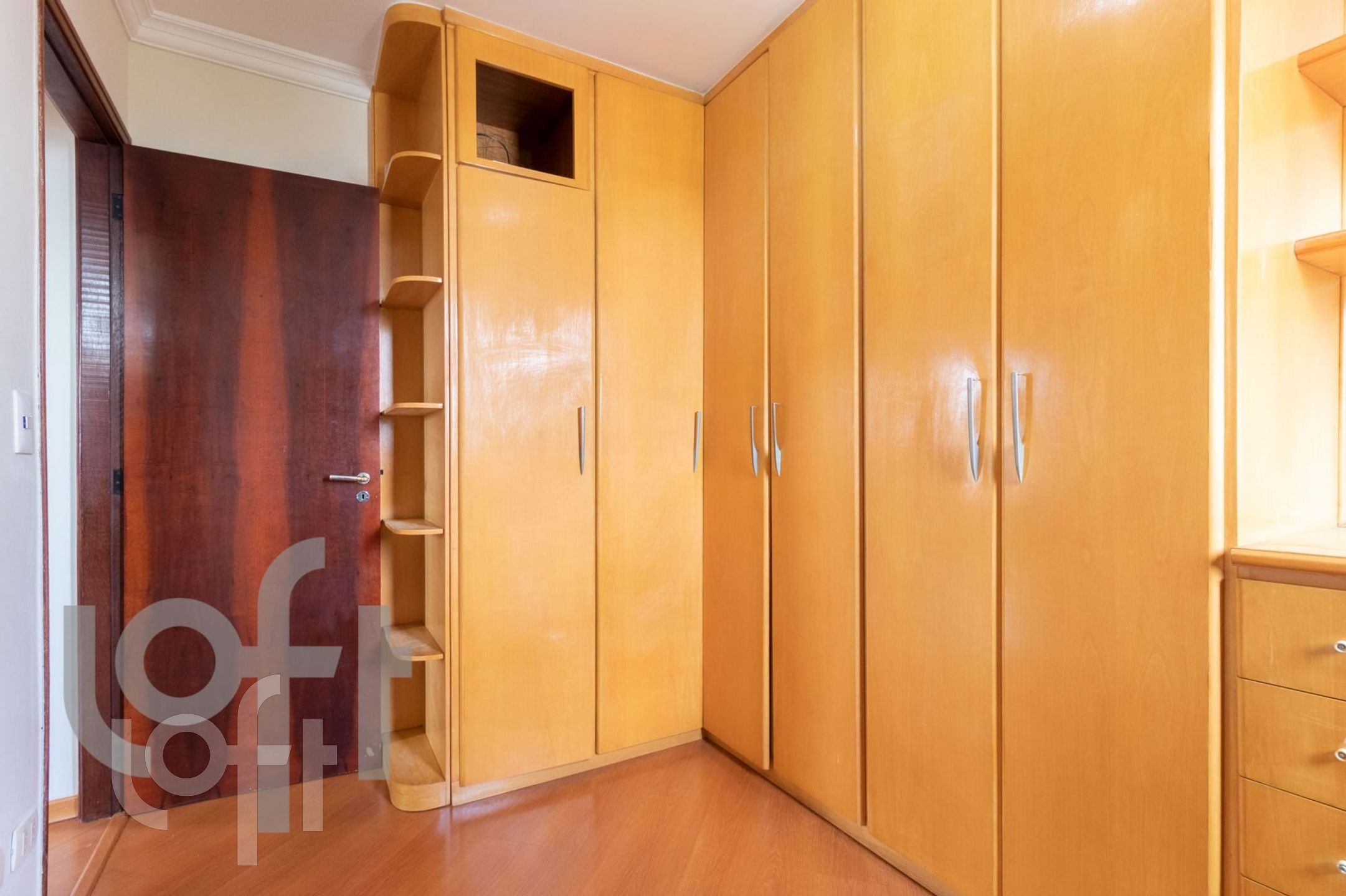 Apartamento à venda com 2 quartos, 63m² - Foto 9