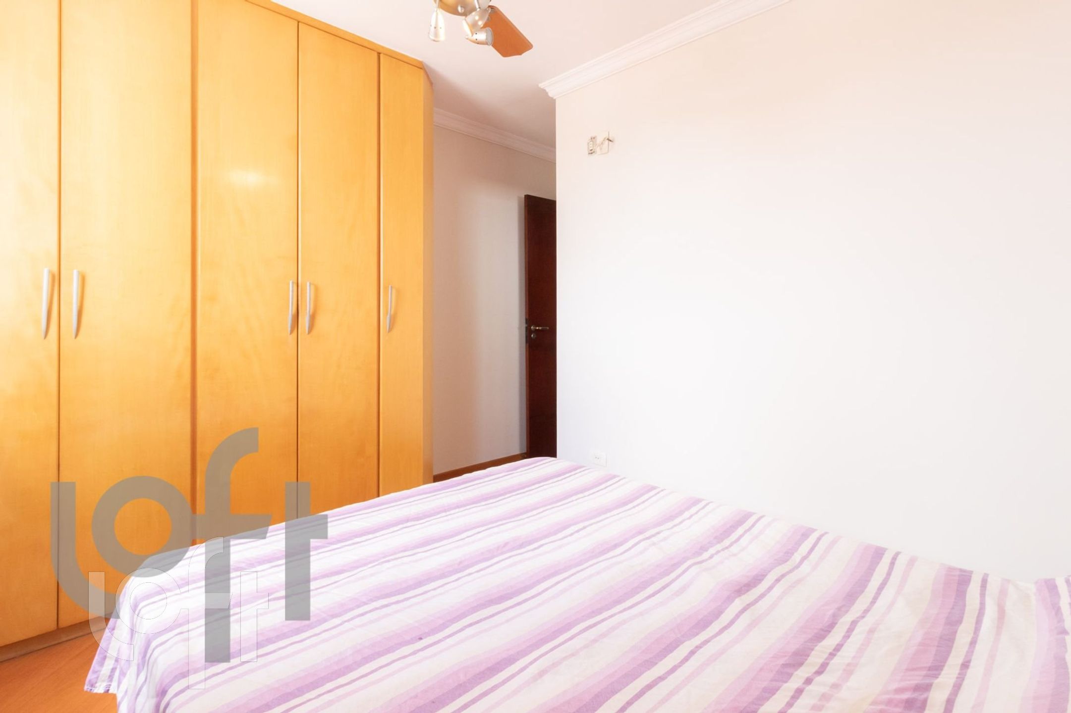 Apartamento à venda com 2 quartos, 63m² - Foto 2