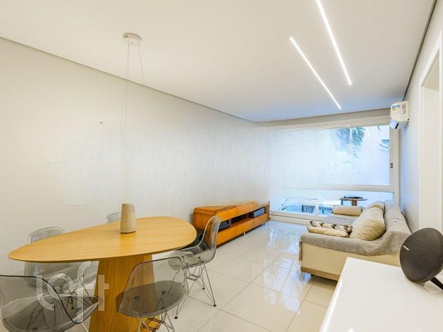 Apartamento com 73m², 2 dormitórios, 1 vaga, Auxiliadora em Porto Alegre