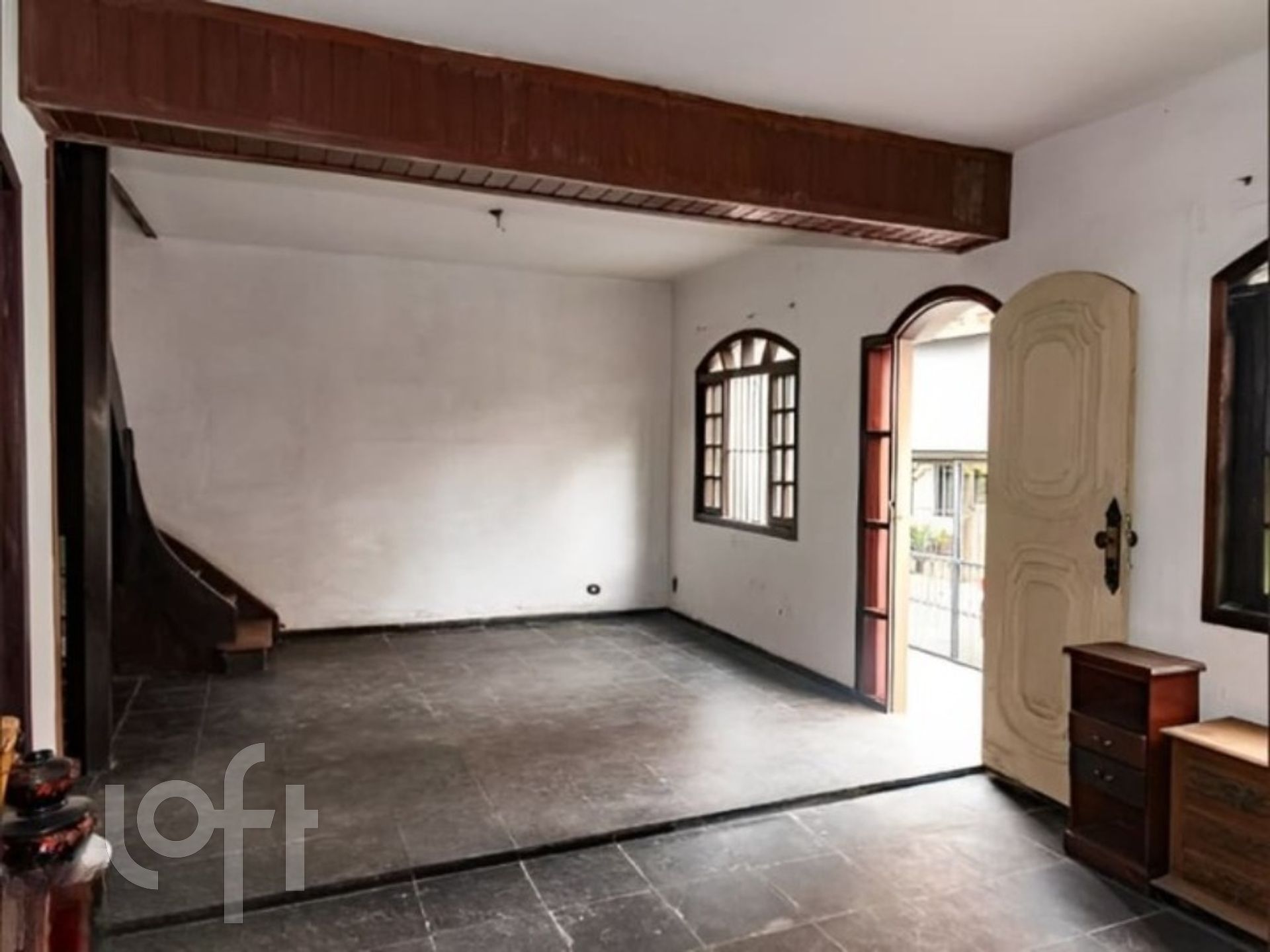 Casa à venda com 4 quartos, 300m² - Foto 2