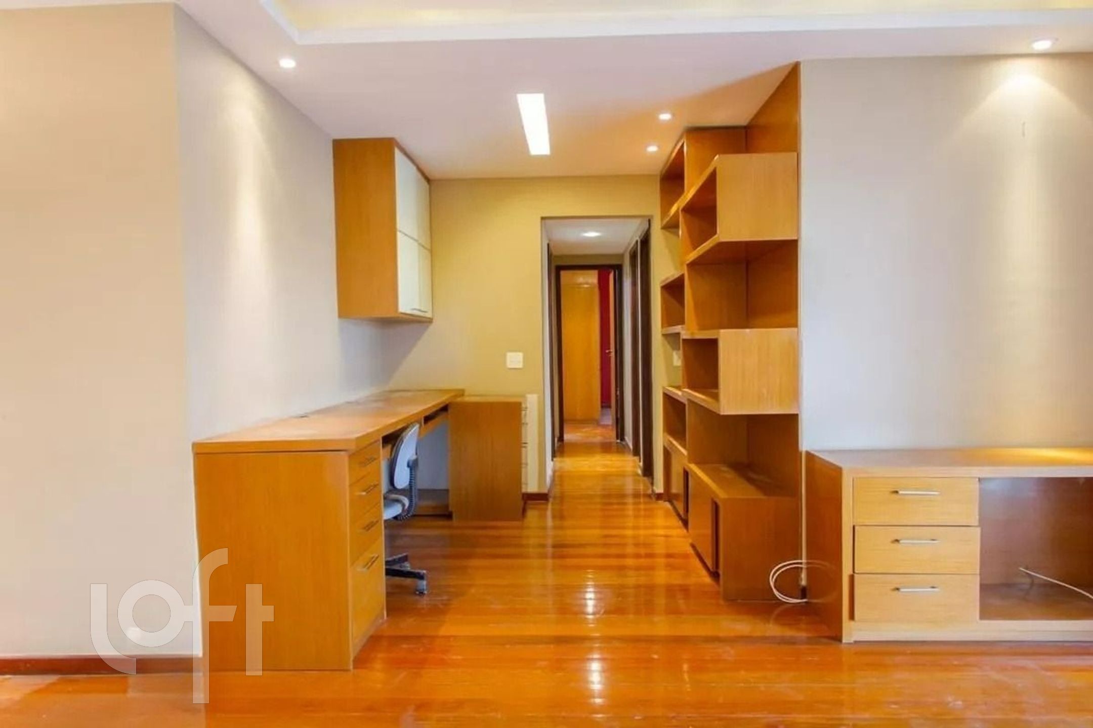 Apartamento à venda com 3 quartos, 130m² - Foto 1