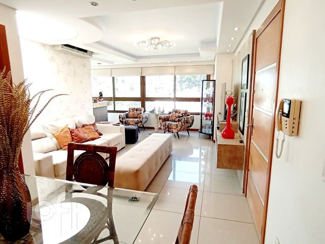 Apartamento com 95m², 2 dormitórios, 1 suíte, 1 vaga, Independência em Porto Alegre