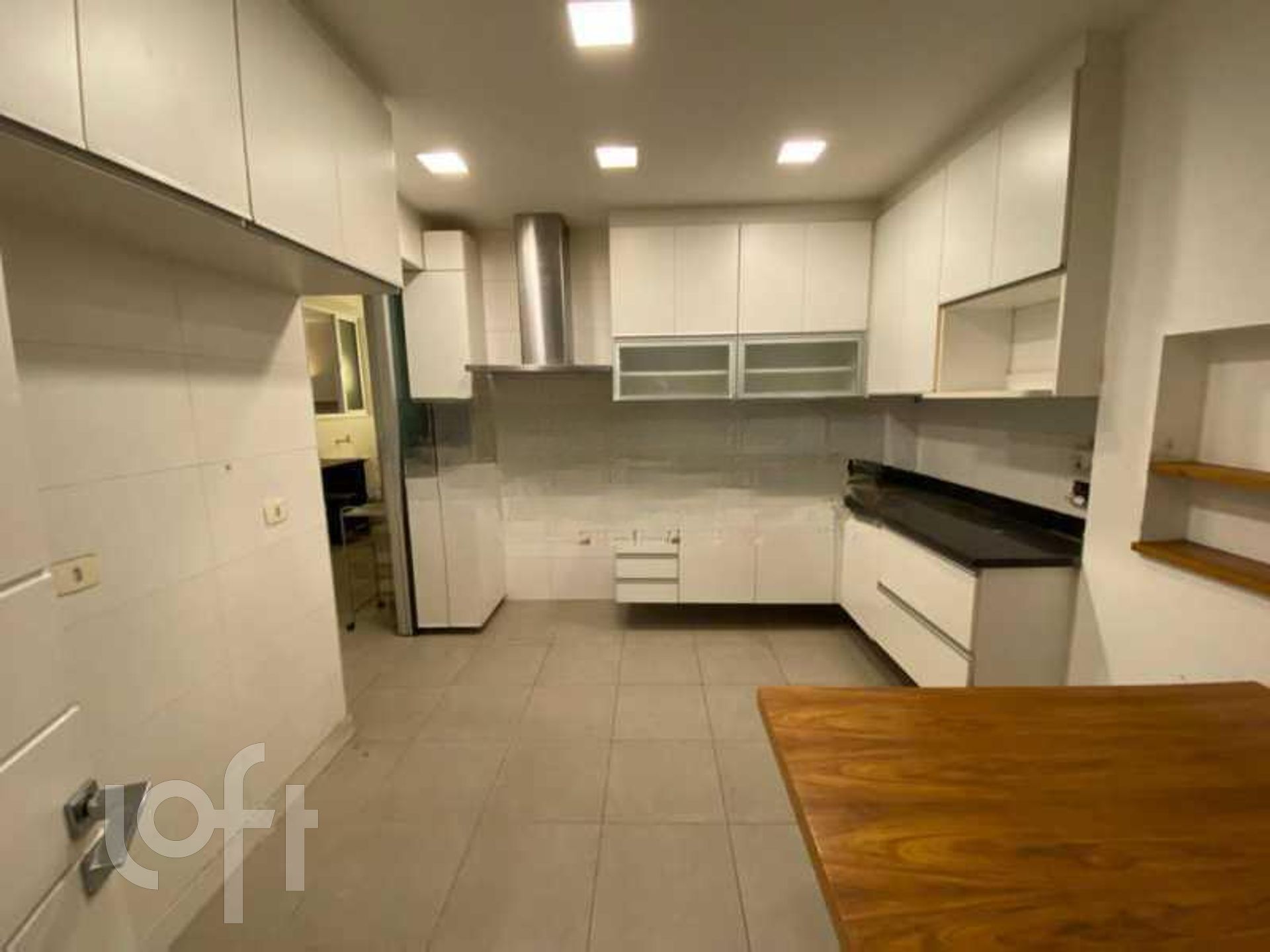 Apartamento à venda com 4 quartos, 215m² - Foto 24