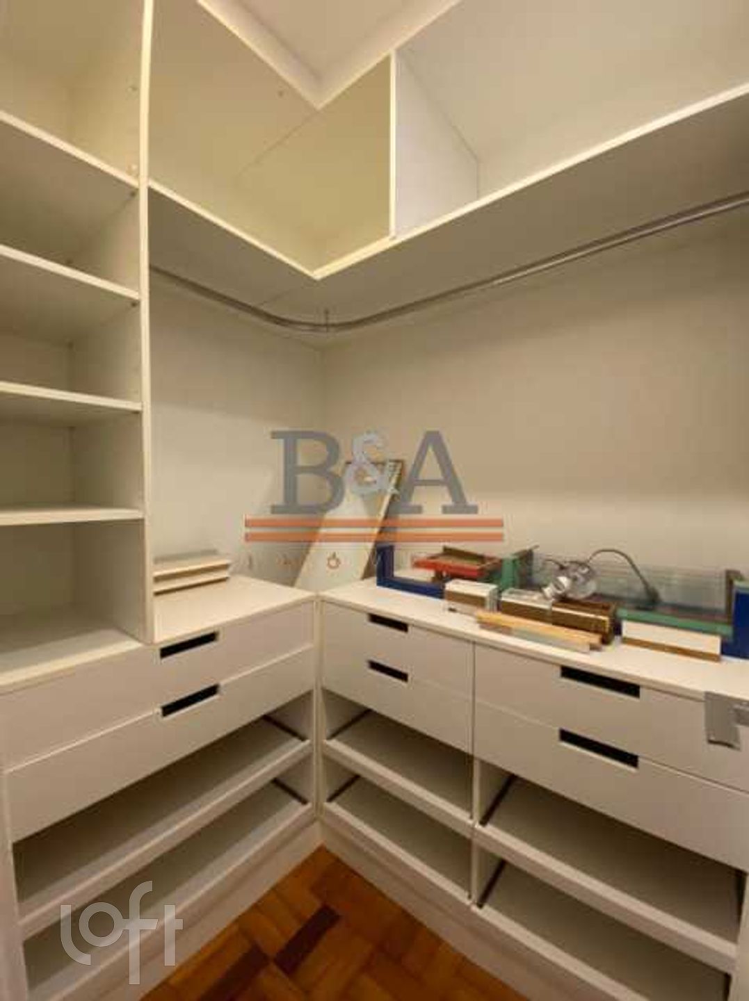 Apartamento à venda com 4 quartos, 215m² - Foto 15