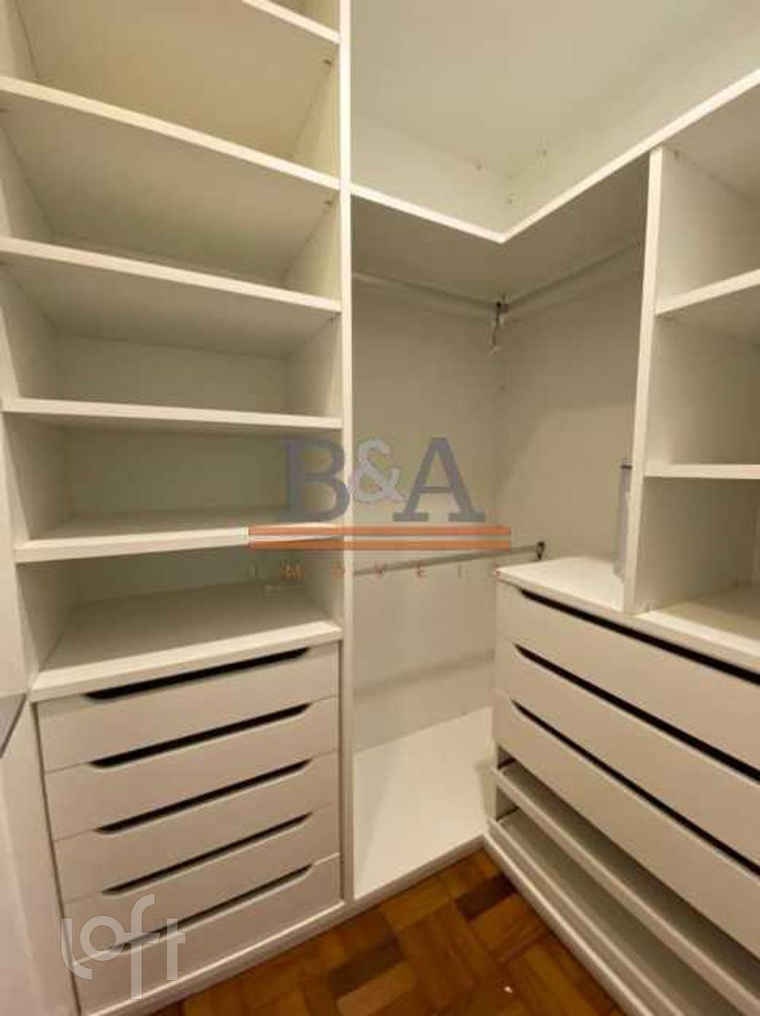 Apartamento à venda com 4 quartos, 215m² - Foto 9