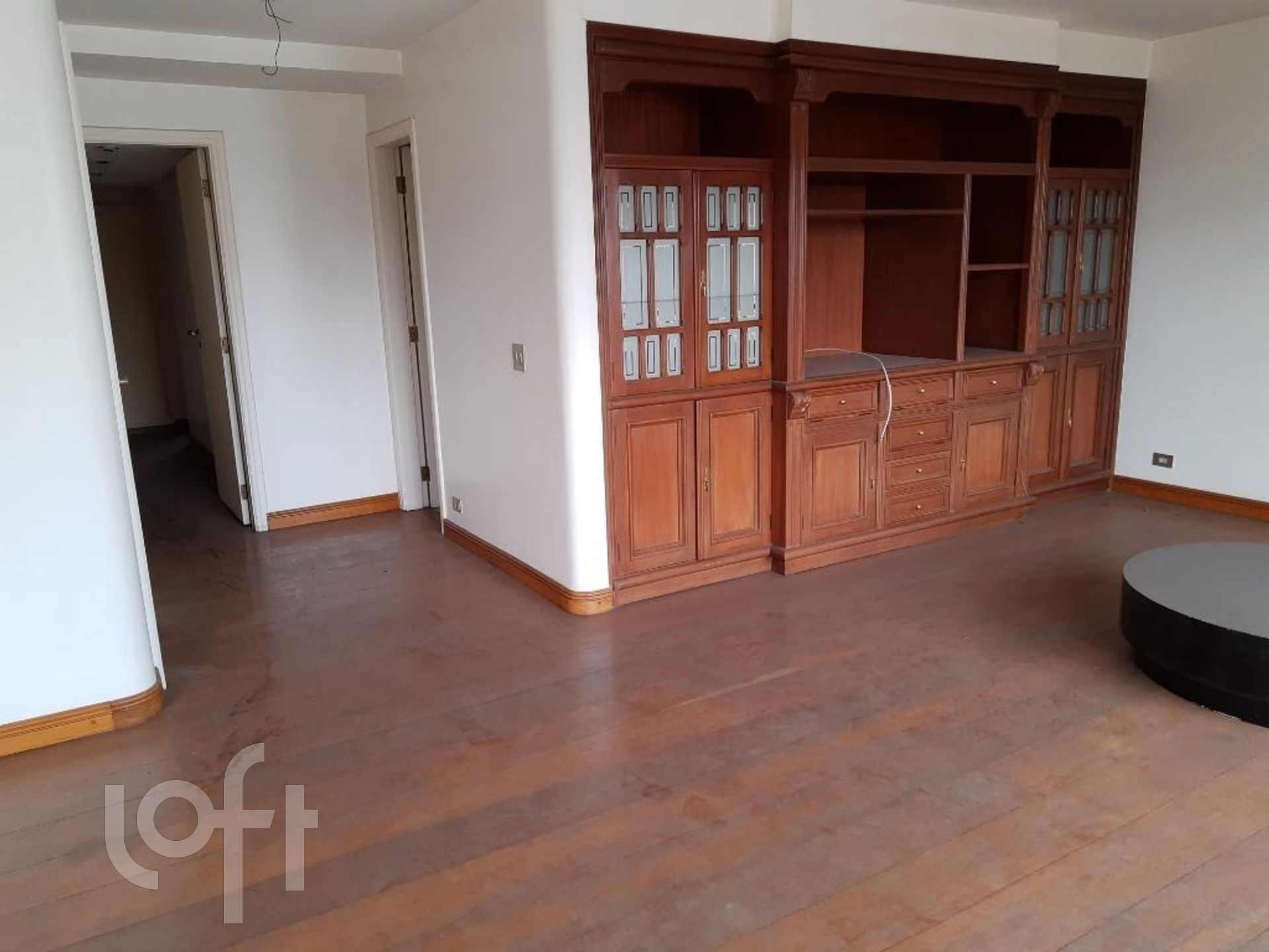 Apartamento à venda com 3 quartos, 228m² - Foto 3