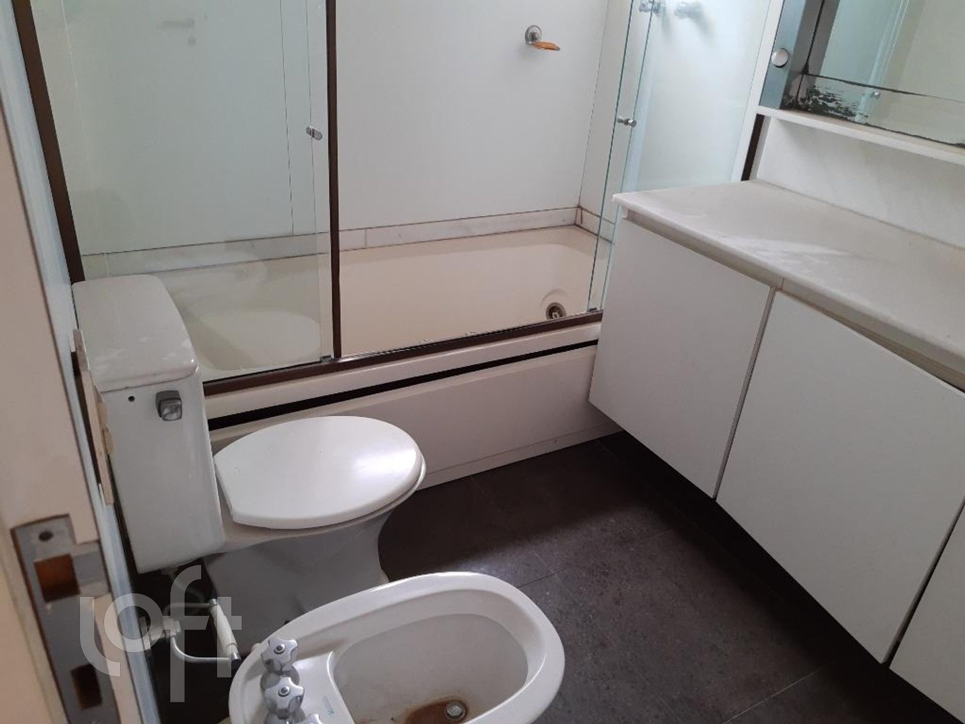 Apartamento à venda com 3 quartos, 228m² - Foto 12