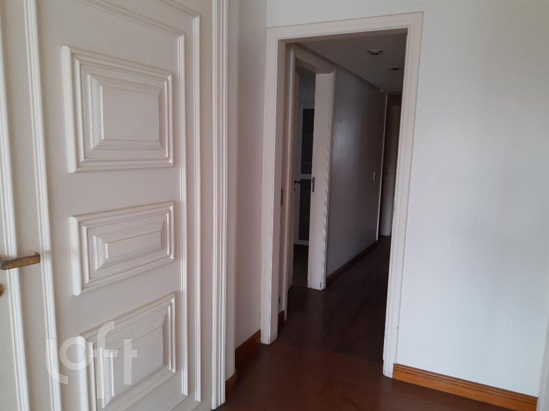 Apartamento à venda com 3 quartos, 228m² - Foto 4