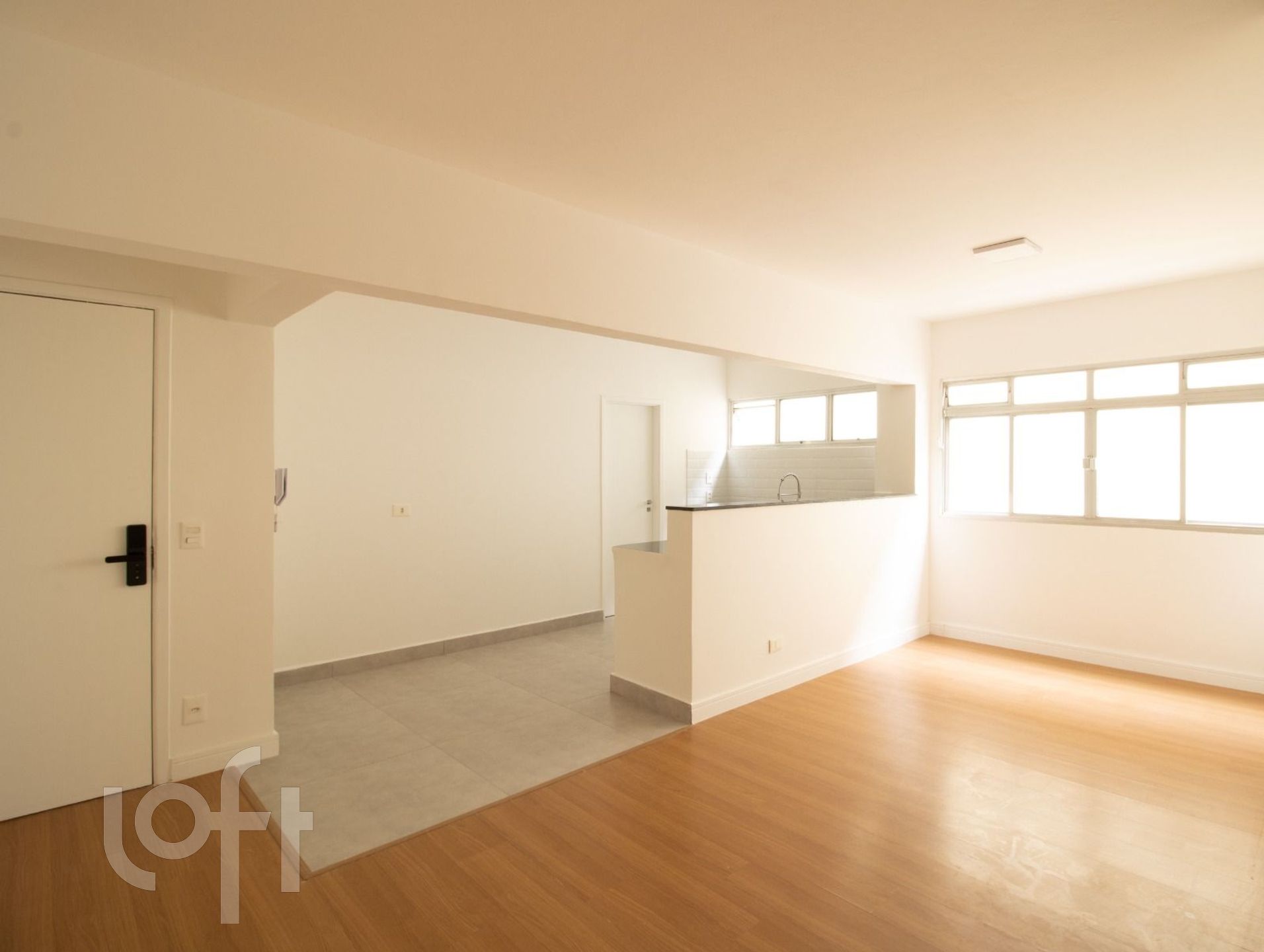 Apartamento à venda com 3 quartos, 80m² - Foto 1