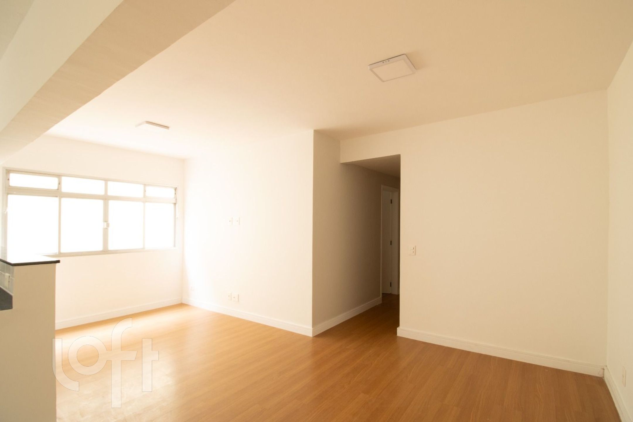 Apartamento à venda com 3 quartos, 80m² - Foto 2