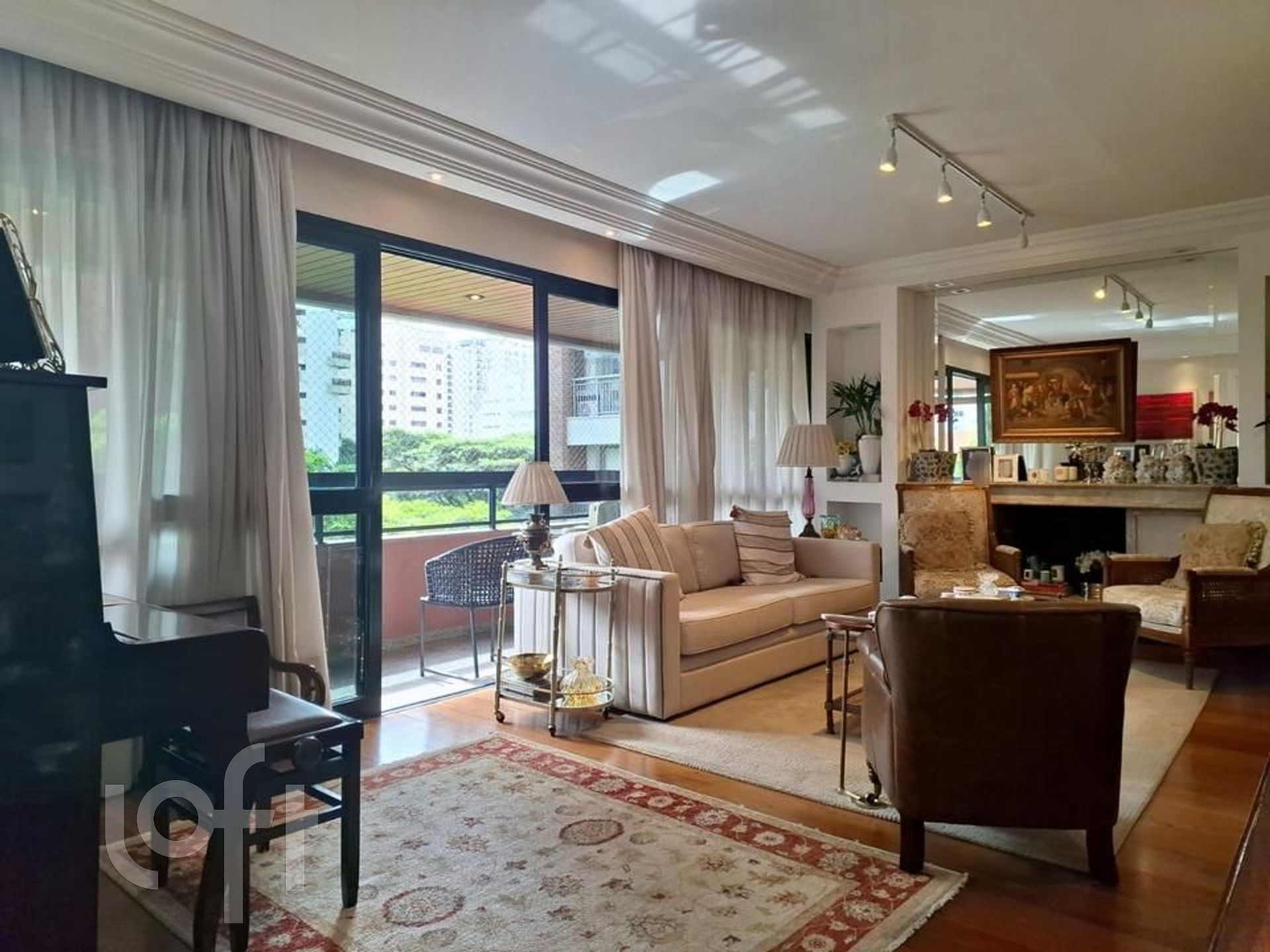 Apartamento à venda com 4 quartos, 180m² - Foto 2