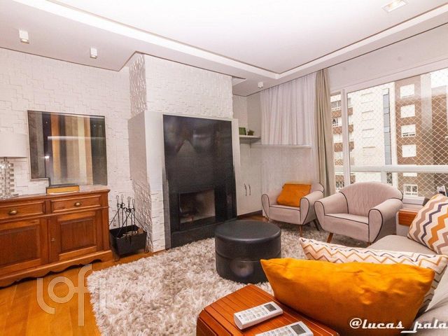 Apartamento com 129m², 3 dormitórios, 2 suítes, 2 vagas, Menino Deus em Porto Alegre