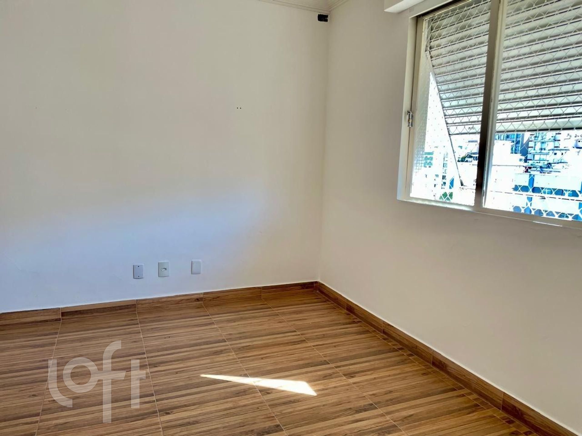 Apartamento à venda com 3 quartos, 160m² - Foto 8