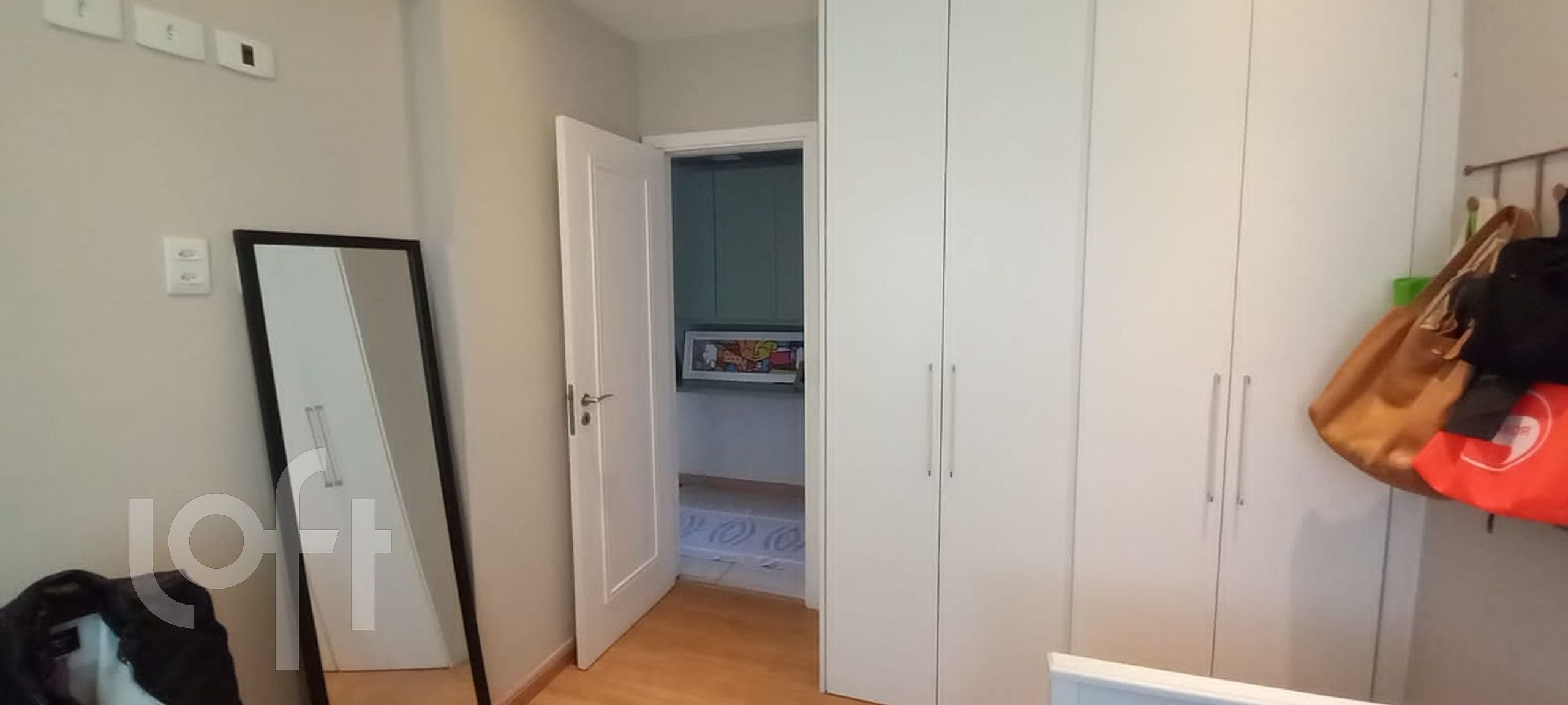 Apartamento à venda com 3 quartos, 130m² - Foto 2