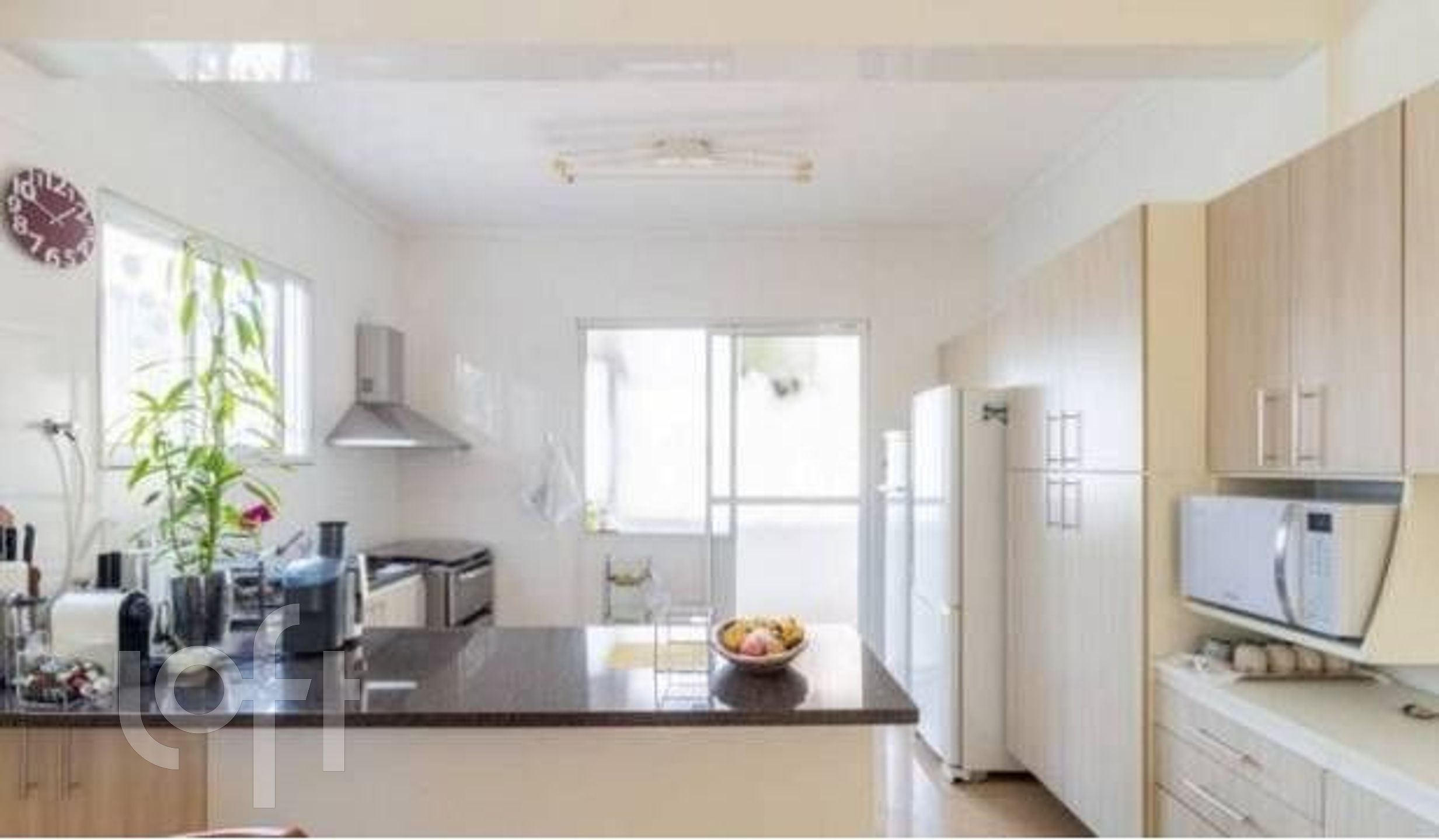 Apartamento à venda com 3 quartos, 246m² - Foto 19