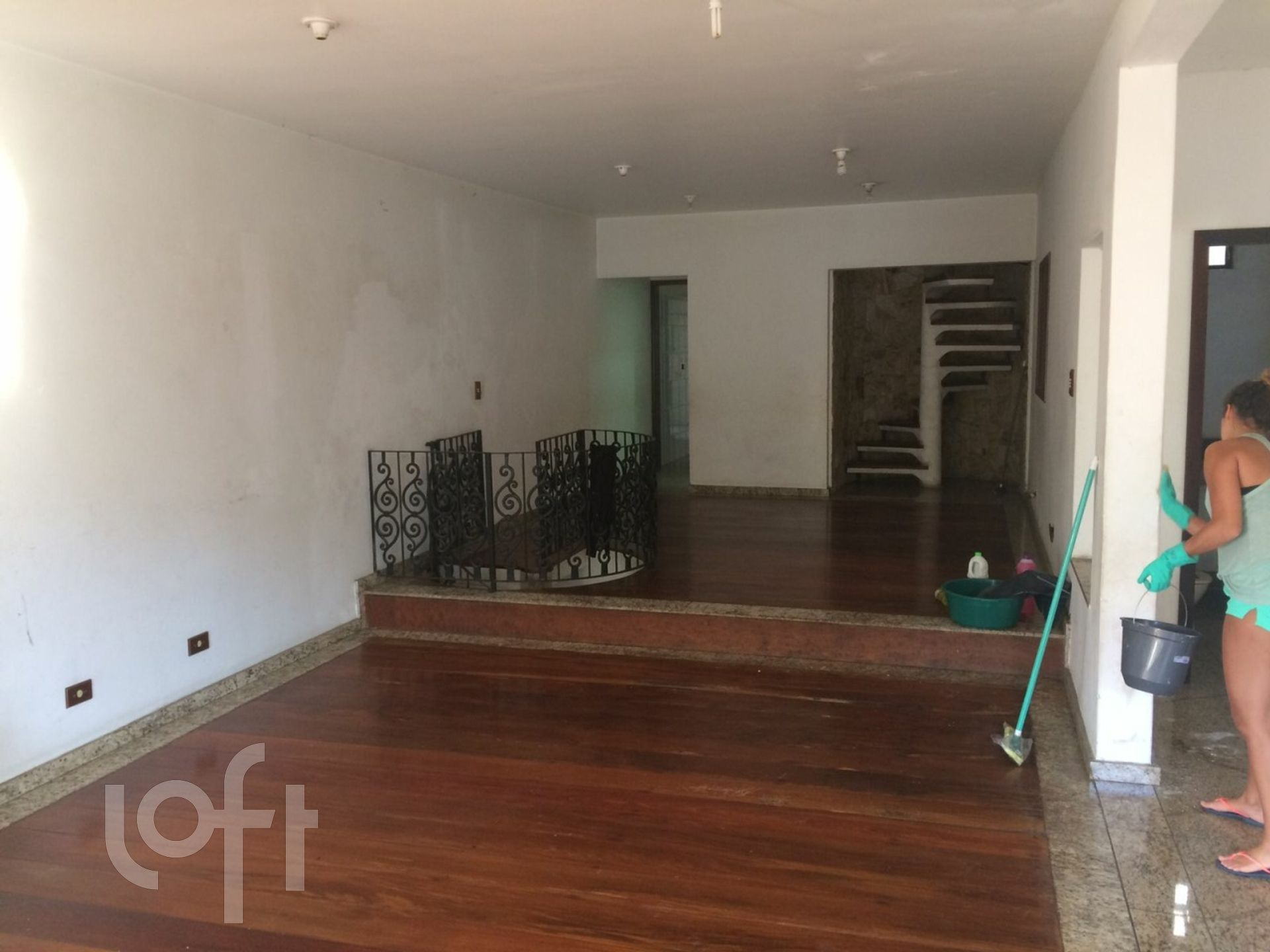 Casa à venda com 4 quartos, 1000m² - Foto 7