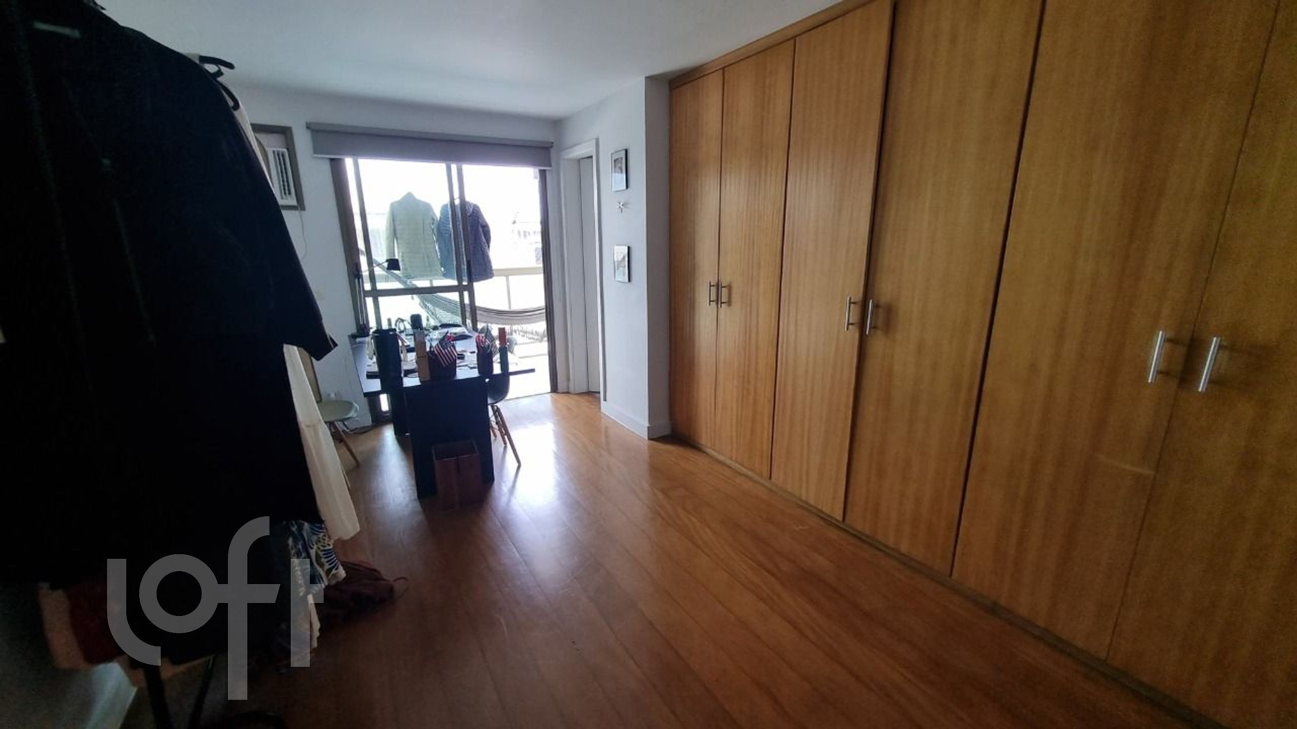 Apartamento à venda com 4 quartos, 275m² - Foto 17