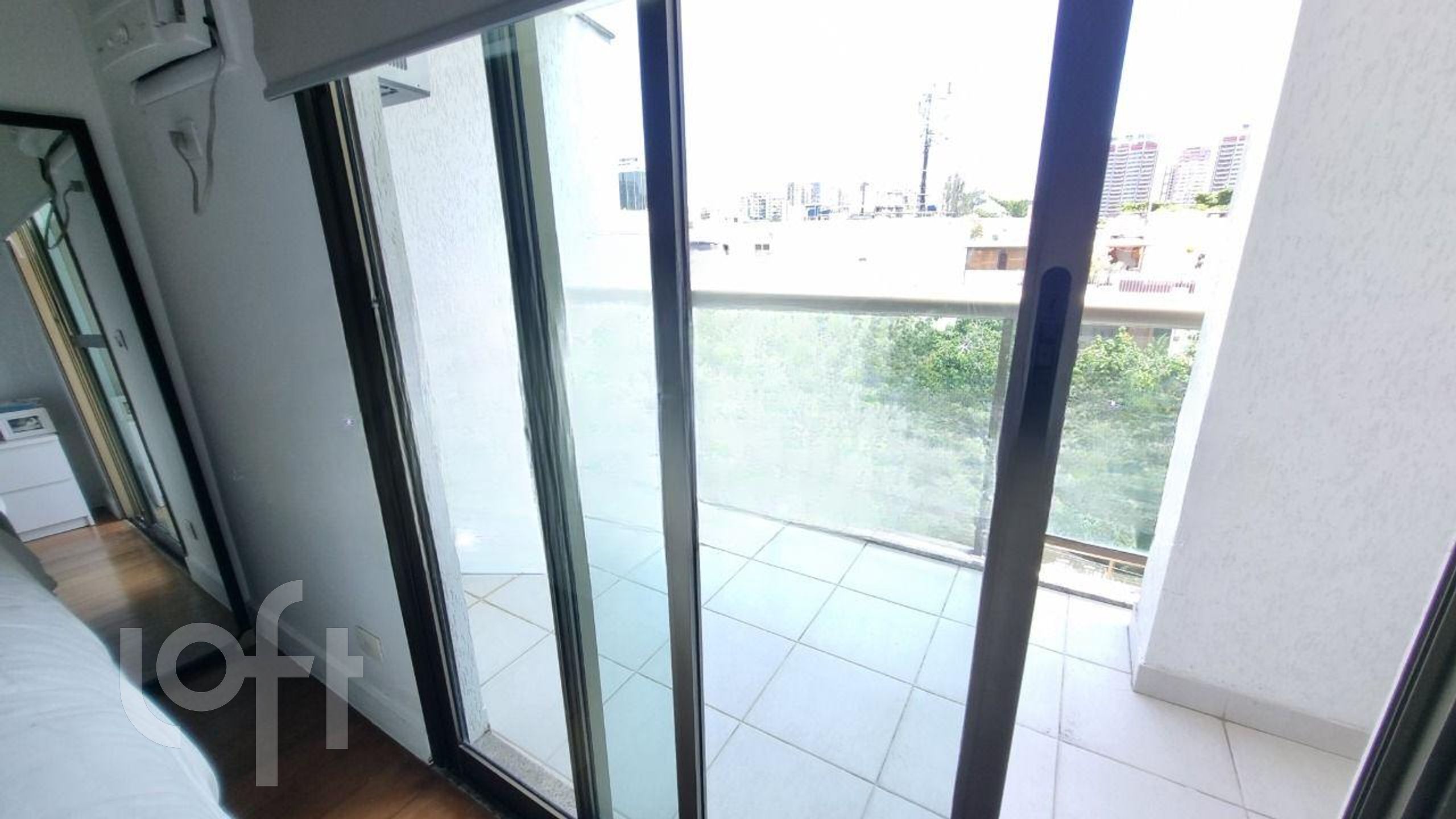 Apartamento à venda com 4 quartos, 275m² - Foto 15