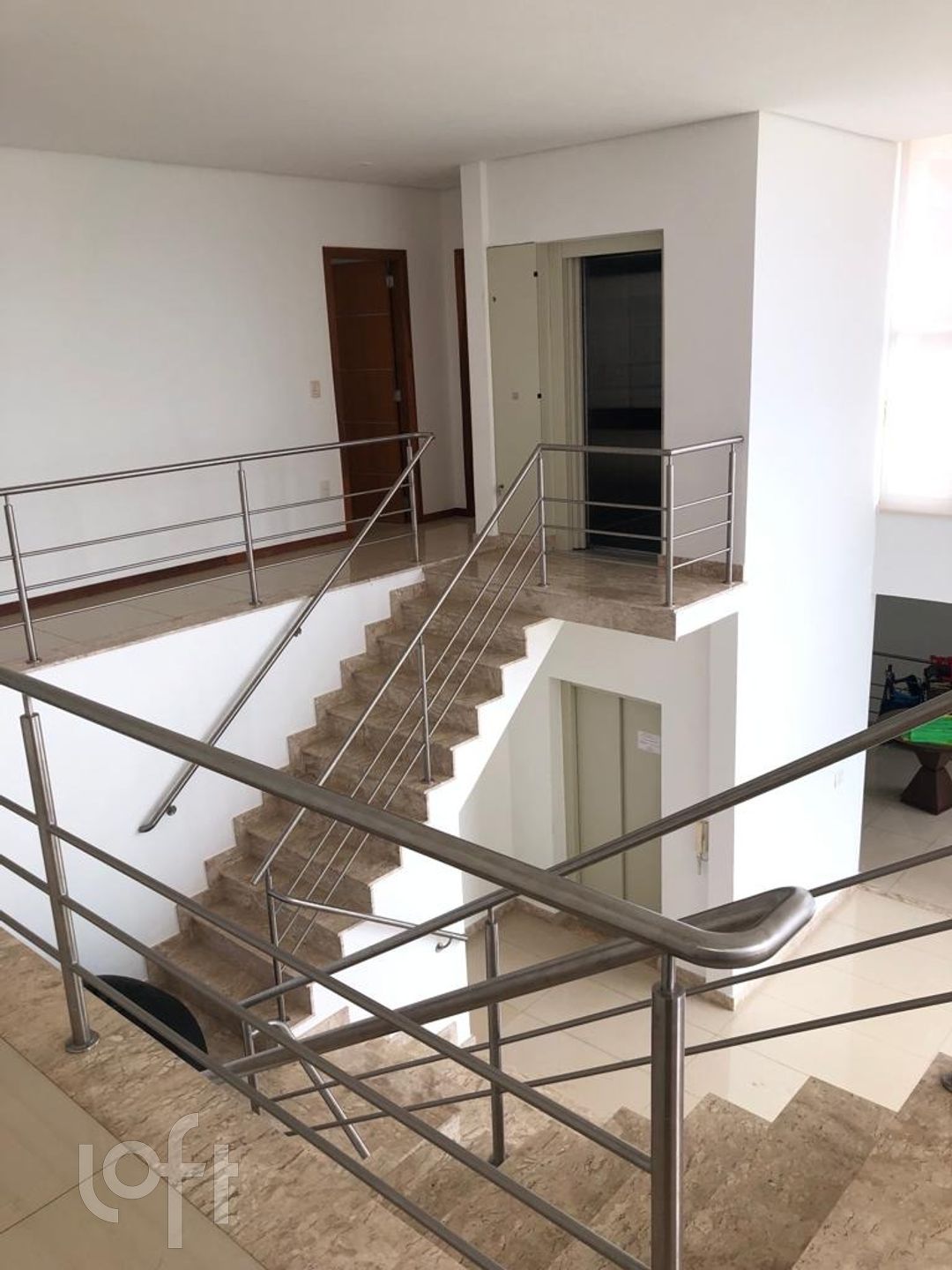 Casa à venda com 5 quartos, 620m² - Foto 9