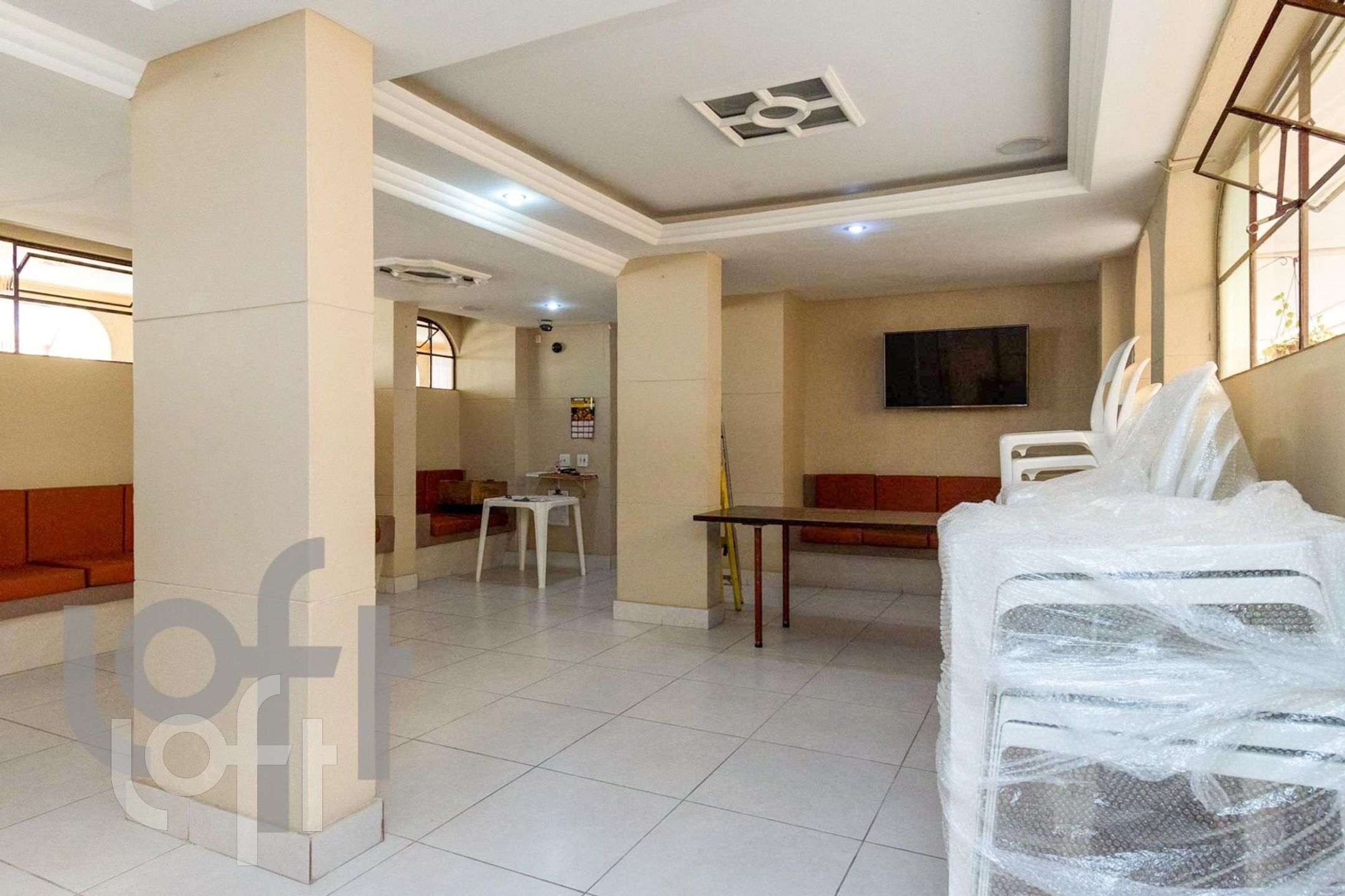 Apartamento à venda com 2 quartos, 77m² - Foto 13