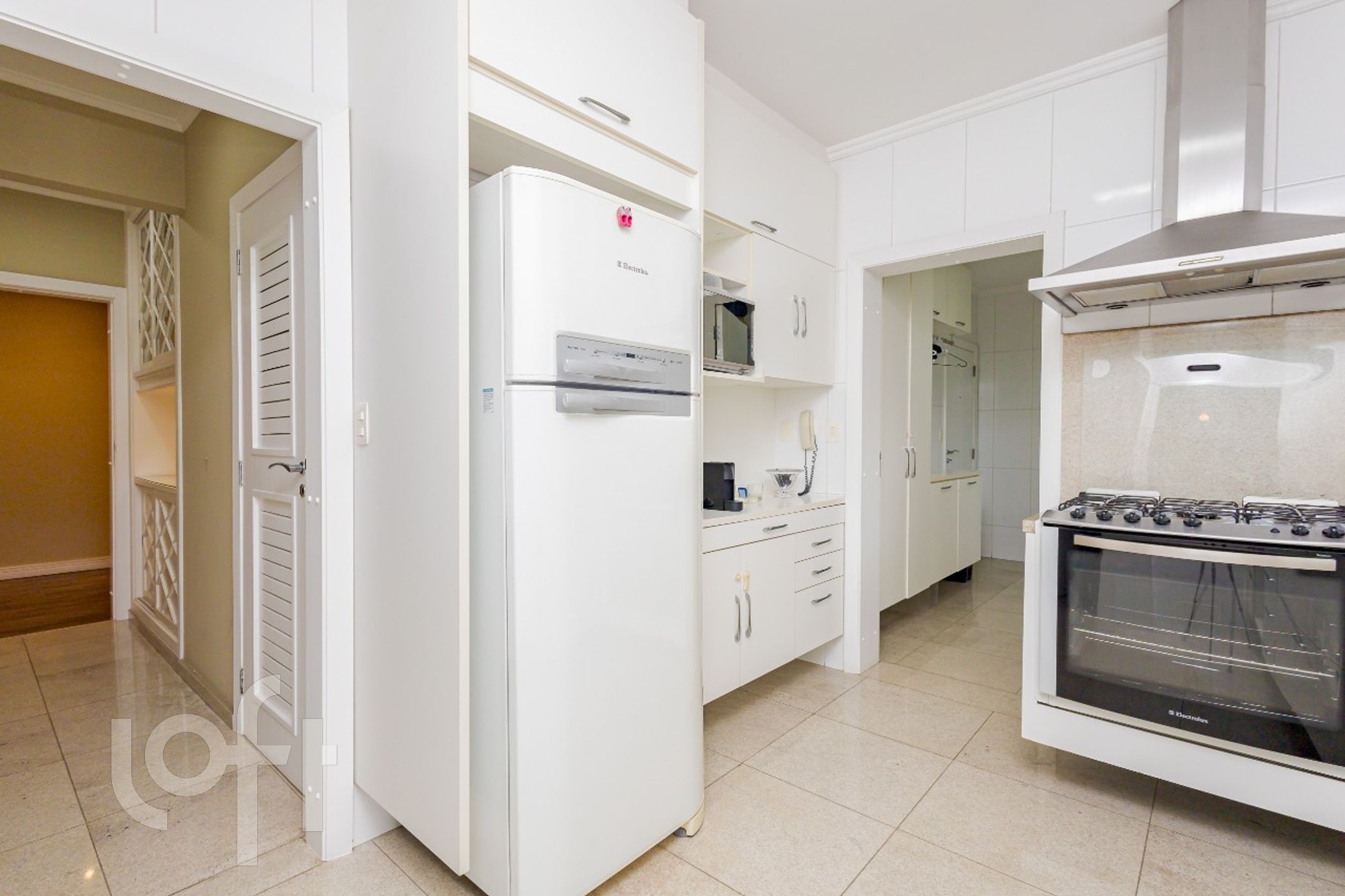 Apartamento à venda com 4 quartos, 220m² - Foto 18