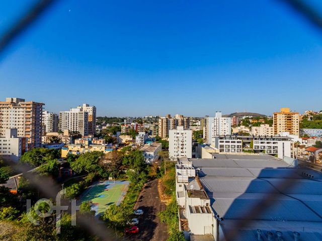 Apartamento com 86m², 3 dormitórios, 1 suíte, 2 vagas, Menino Deus em Porto Alegre
