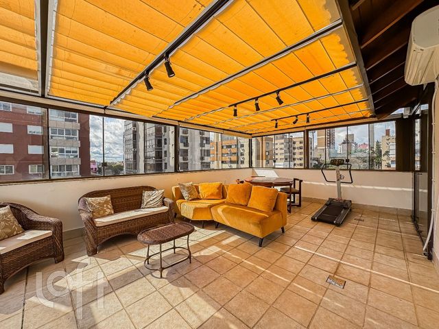 Apartamento com 196m², 3 dormitórios, 1 suíte, 3 vagas, Higienópolis em Porto Alegre