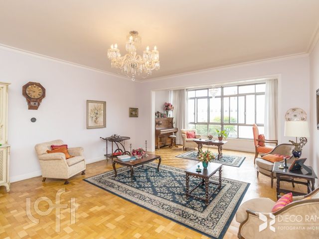 Apartamento com 181m², 3 dormitórios, 1 vaga, Independência em Porto Alegre