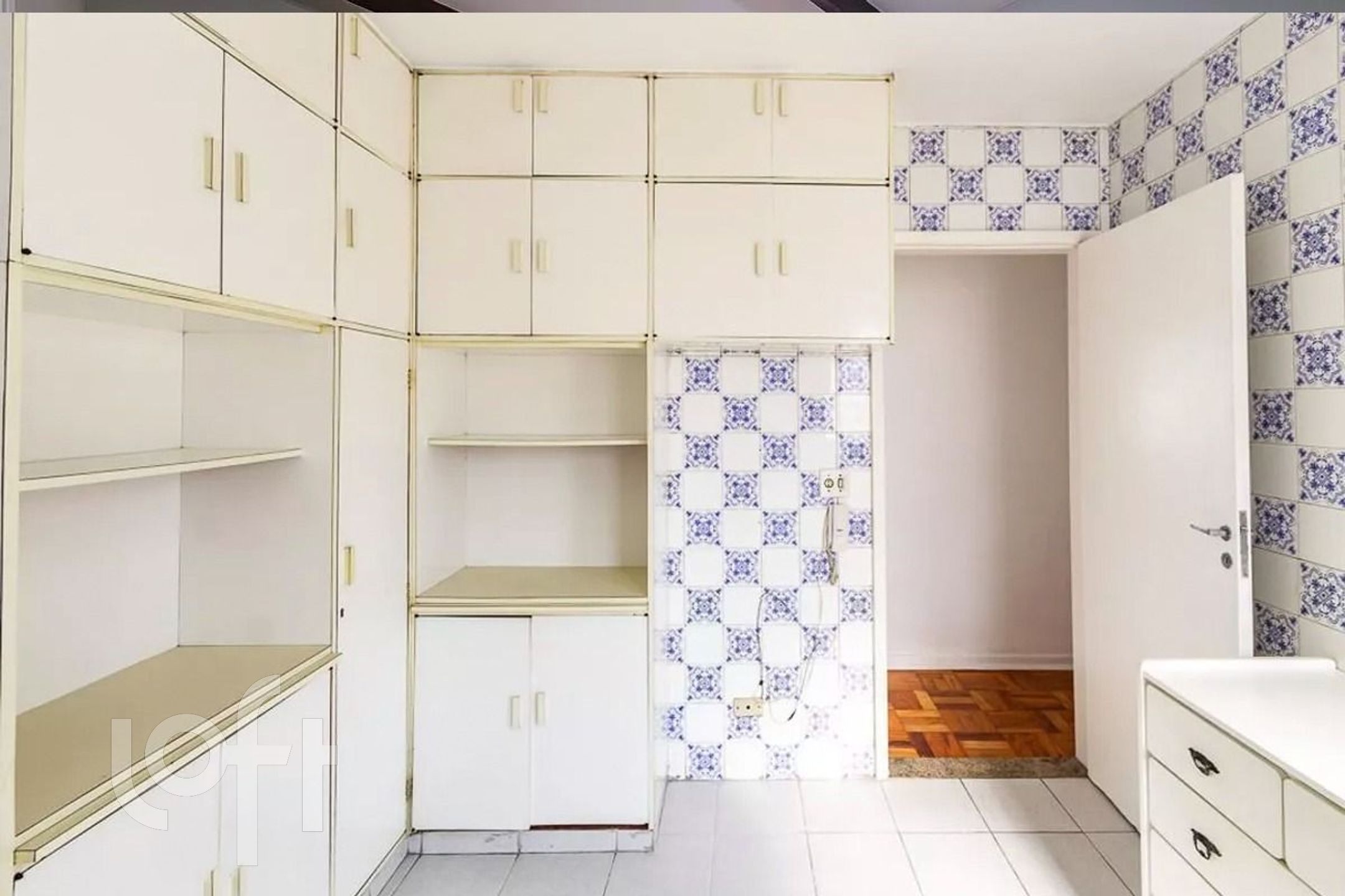 Apartamento à venda com 2 quartos, 85m² - Foto 13