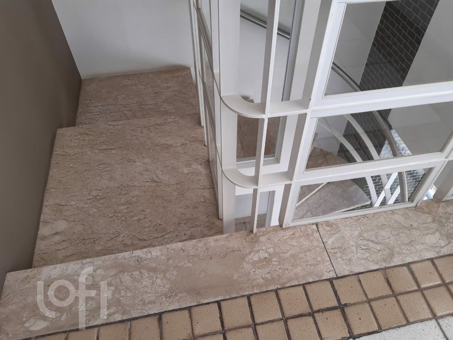 Apartamento à venda com 4 quartos, 231m² - Foto 4