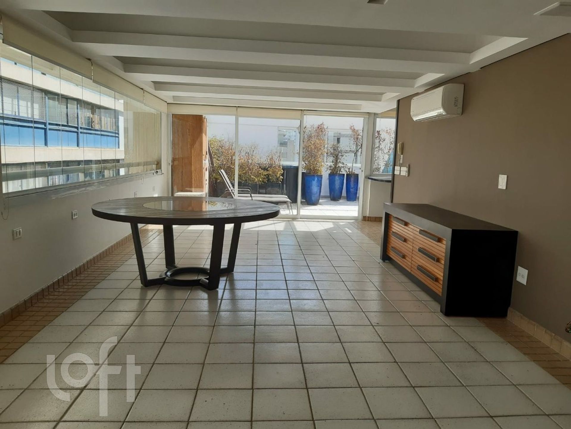 Apartamento à venda com 4 quartos, 231m² - Foto 7