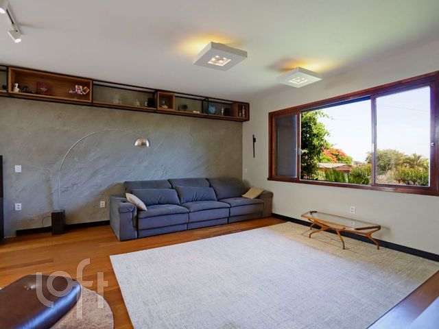 Casa com 390m², 4 dormitórios, 2 suítes, Três Figueiras em Porto Alegre