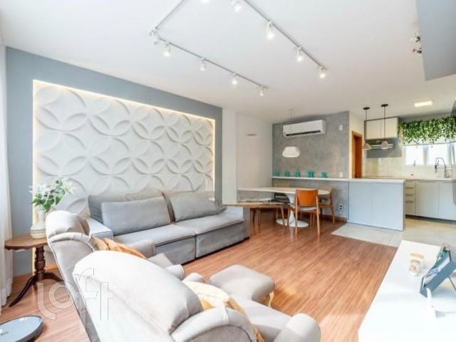 Apartamento com 74m², 2 dormitórios, 1 suíte, Vila Ipiranga em Porto Alegre