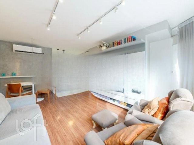 Apartamento com 74m², 2 dormitórios, 1 suíte, Vila Ipiranga em Porto Alegre