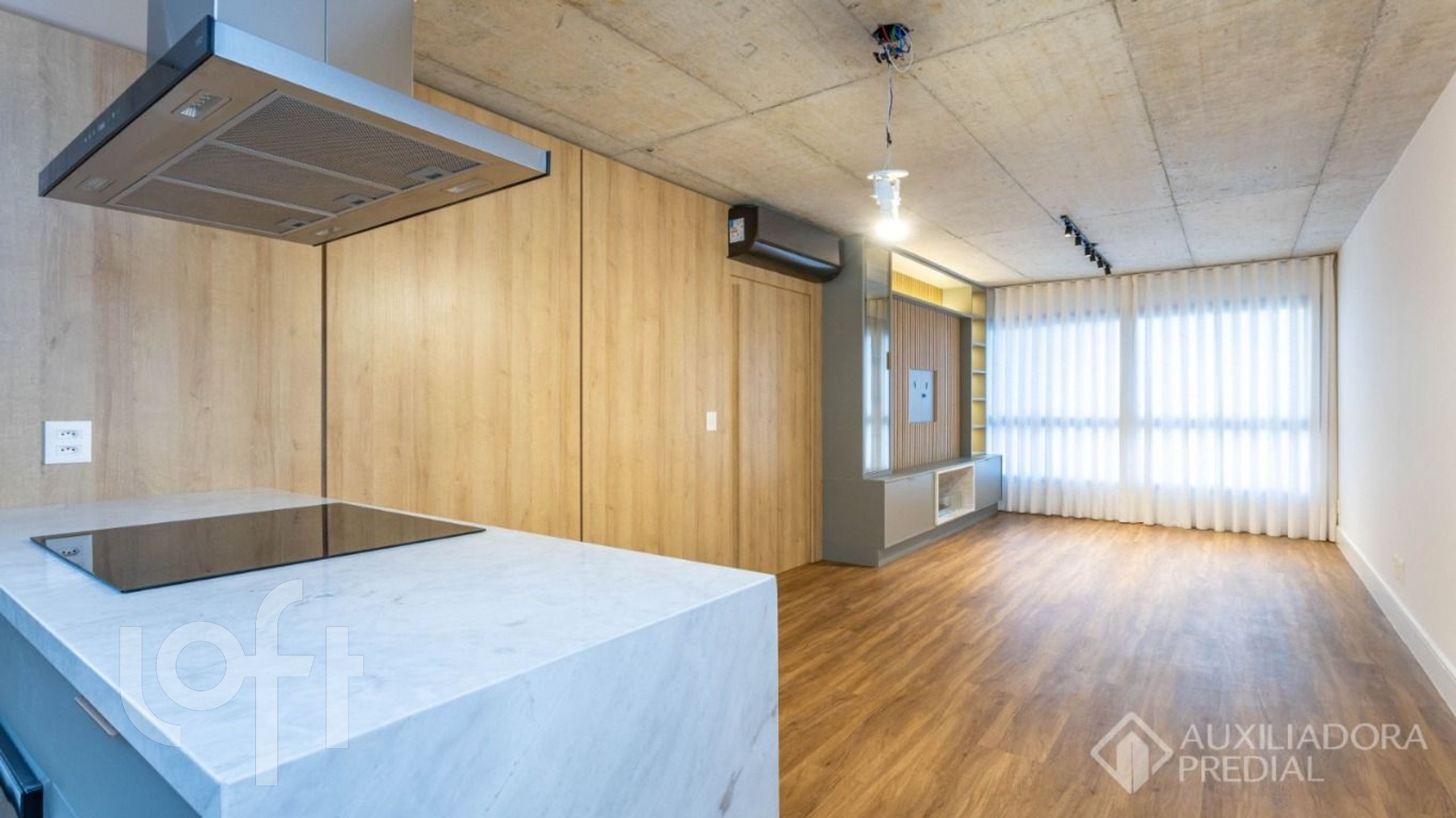 Apartamento com 67m², 2 dormitórios, 1 suíte, 1 vaga, Petrópolis em Porto Alegre