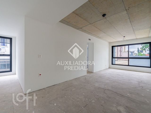 Apartamento com 67m², 2 dormitórios, 1 suíte, 1 vaga, Petrópolis em Porto Alegre