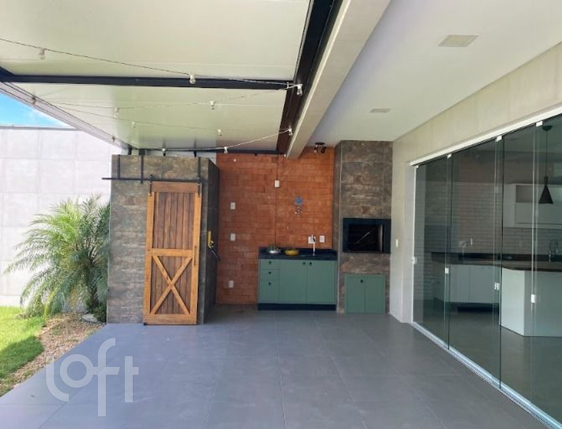 Casa à venda em Barra com 234 m², 3 quartos, 3 suítes, 2 vagas