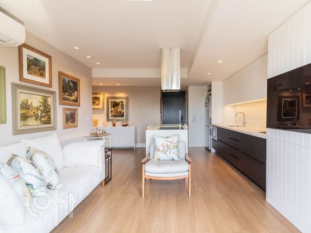 Apartamento com 70m², 2 dormitórios, 2 suítes, 2 vagas, Boa Vista em Porto Alegre