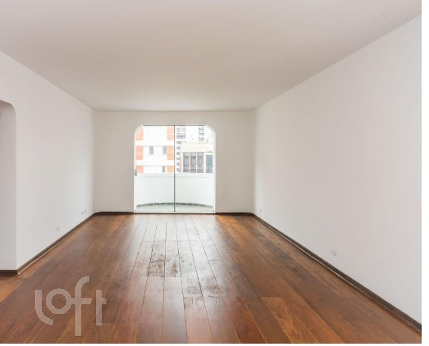 Apartamento à venda com 3 quartos, 161m² - Foto 2