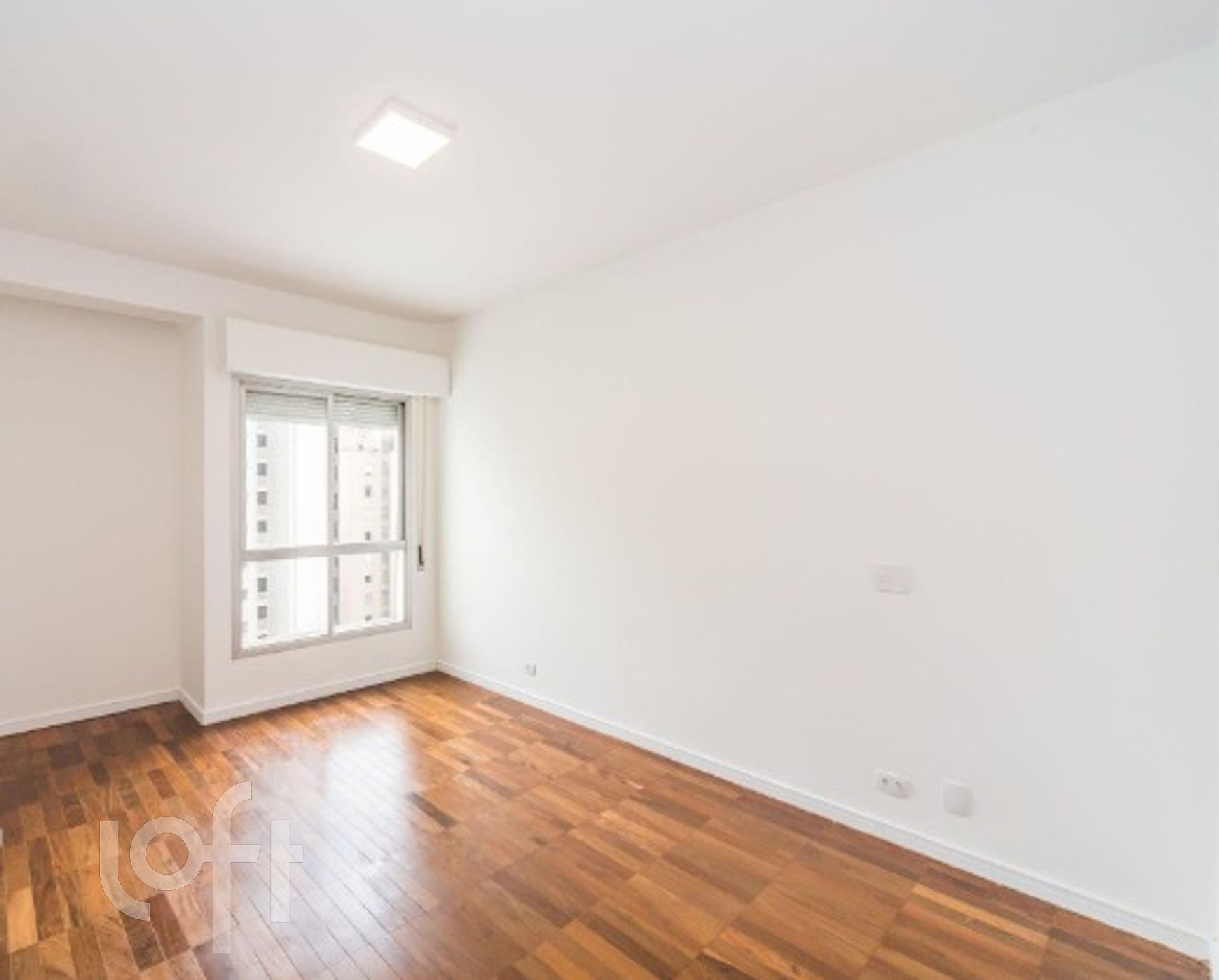 Apartamento à venda com 3 quartos, 161m² - Foto 4