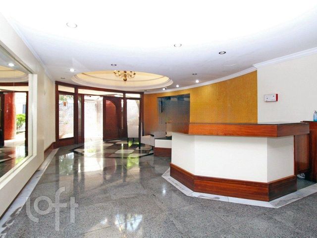 Apartamento com 158m², 3 dormitórios, 1 suíte, 2 vagas, Petrópolis em Porto Alegre