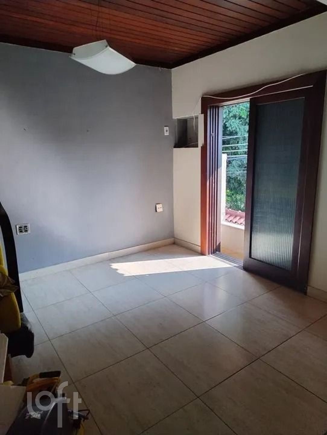 Casa à venda em Taquara com 195 m², 4 quartos, 2 suítes, 3 vagas