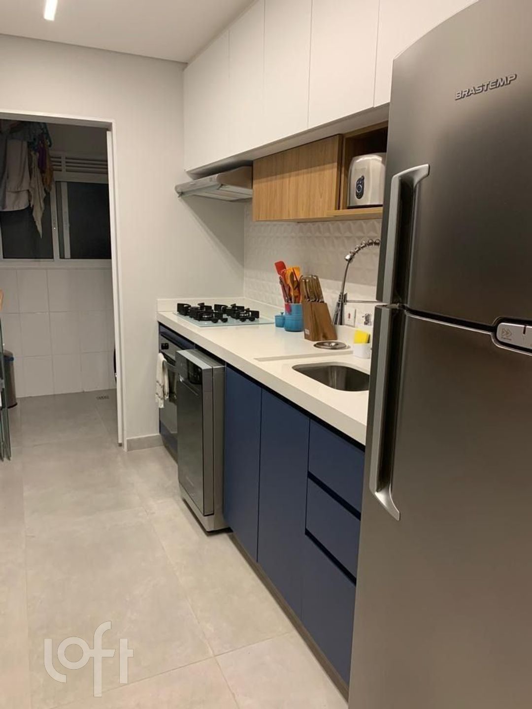 Apartamento à venda com 3 quartos, 75m² - Foto 4