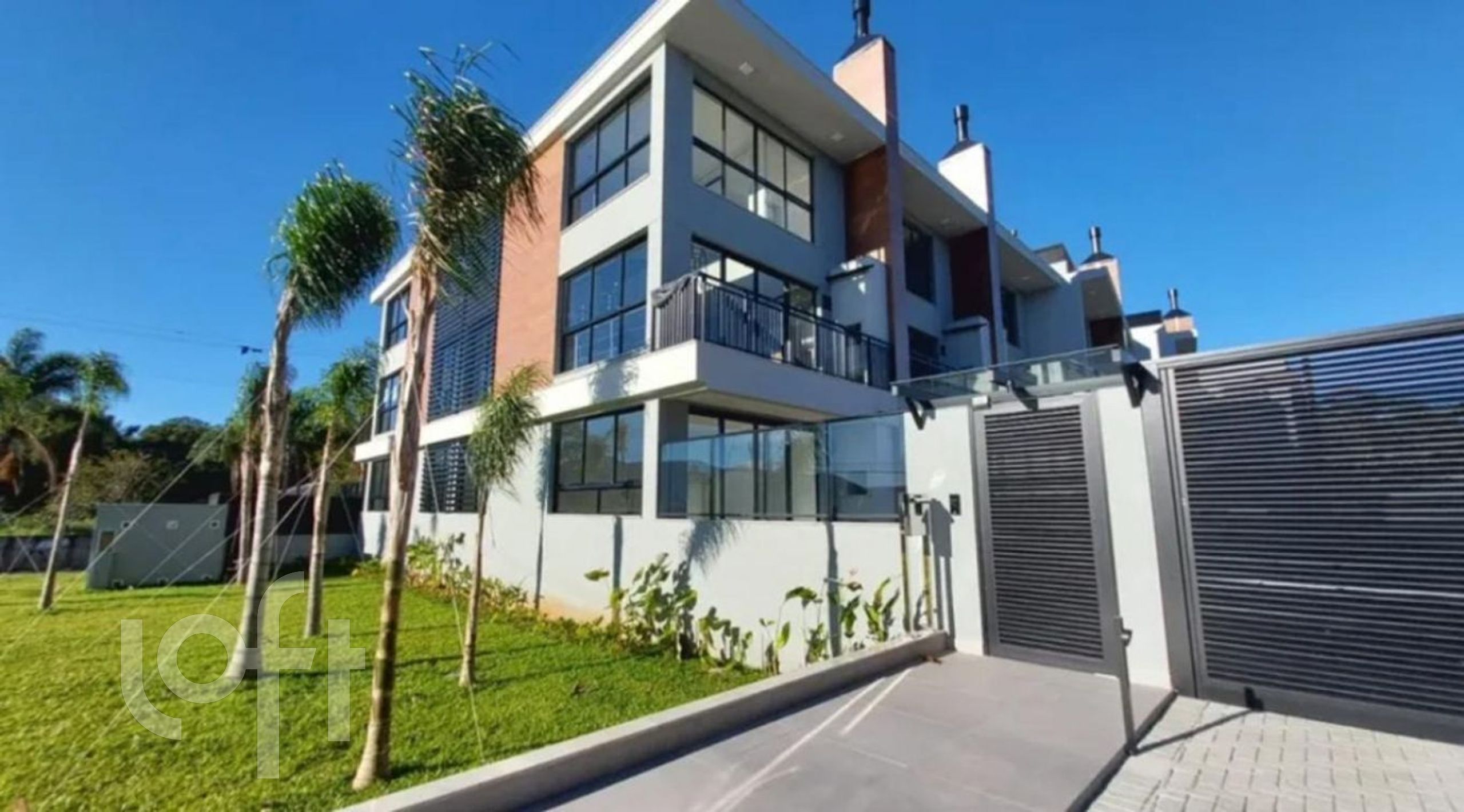 Apartamentos com 77m², 1 quarto, 1 suíte, 1 garagem, no bairro Lagoa da Conceição em Florianópolis