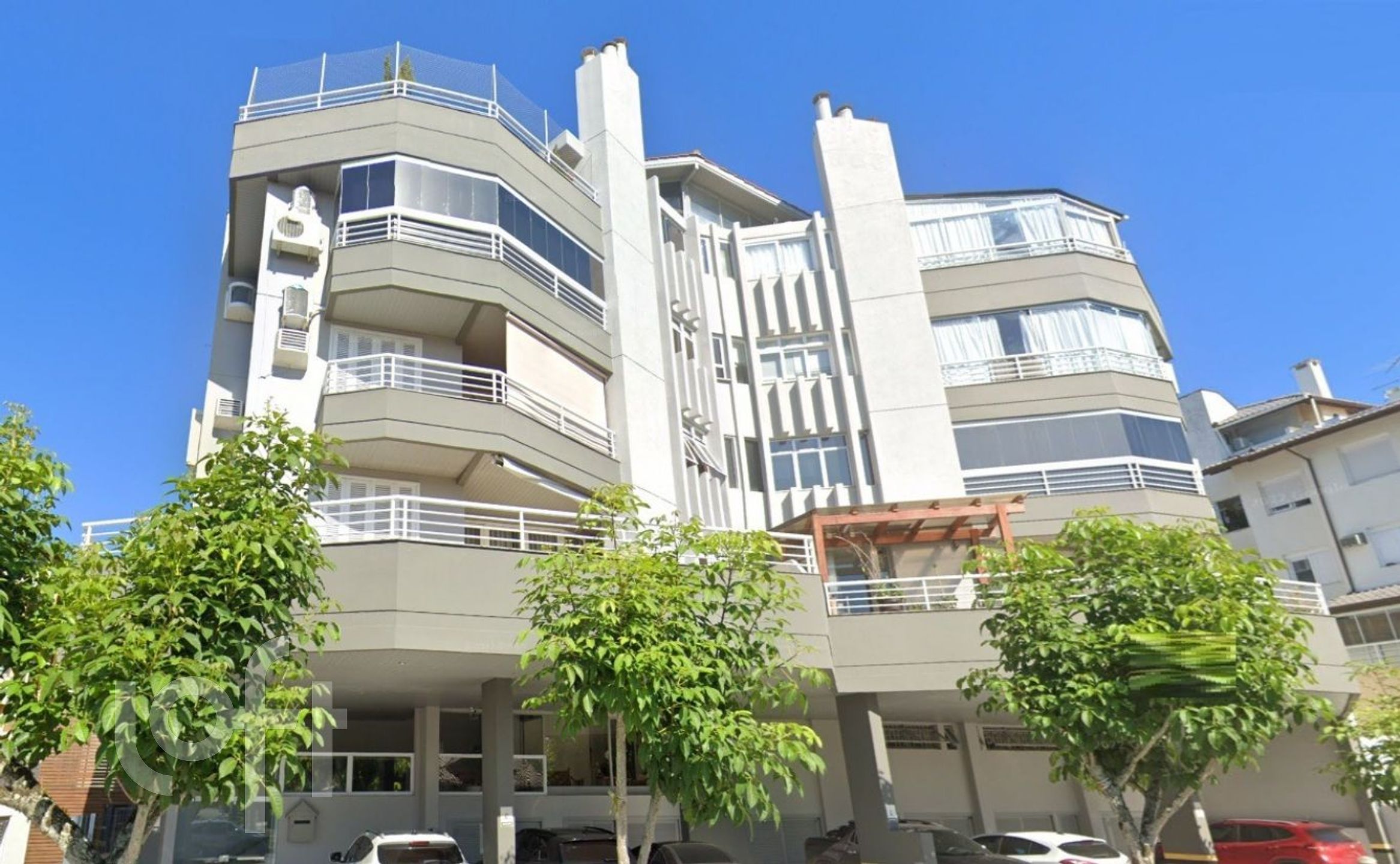 Apartamentos com 186m², 4 quartos, 1 suíte, 2 garagens, no bairro Jurere Oeste em Florianópolis