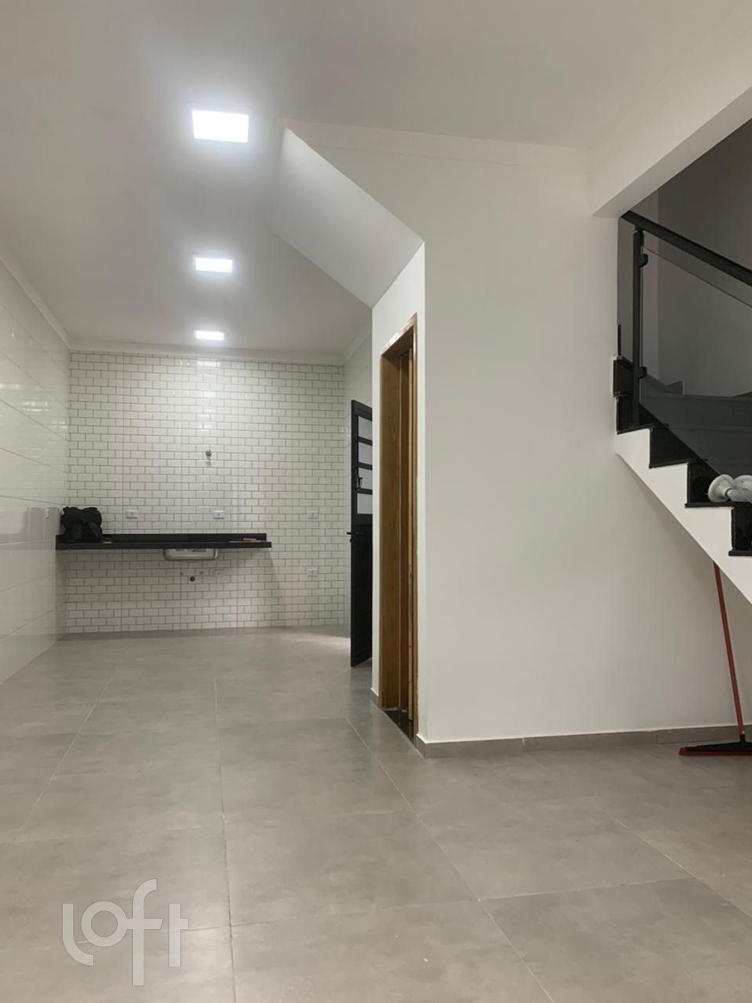 Casa à venda com 3 quartos, 107m² - Foto 2